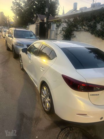 מאזדה 3