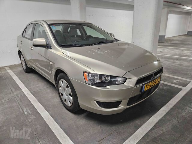 מיצובישי לנסר