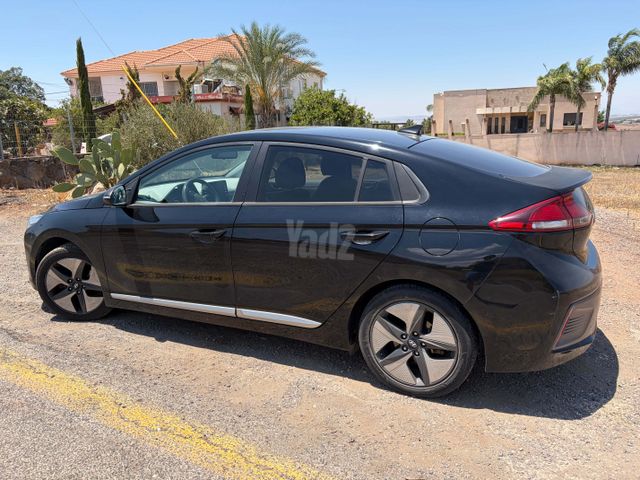יונדאי איוניק