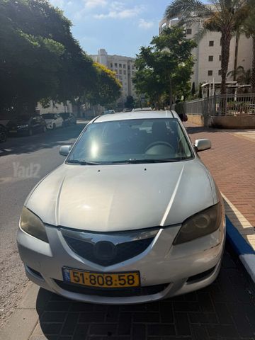 מודעת רכב מאזדה 3
