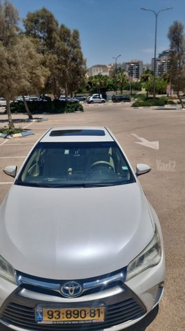 טויוטה קאמרי