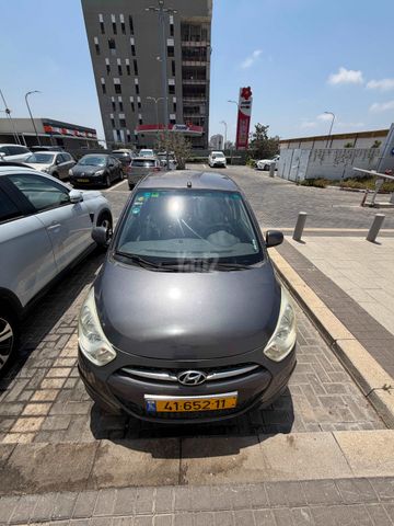 יונדאי i10