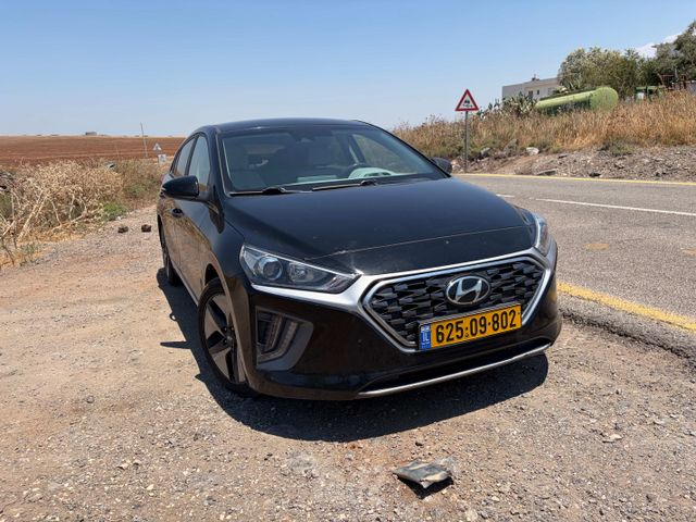 יונדאי איוניק
