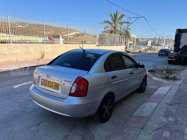 יונדאי אקסנט i25