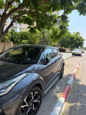 טויוטה C-HR
