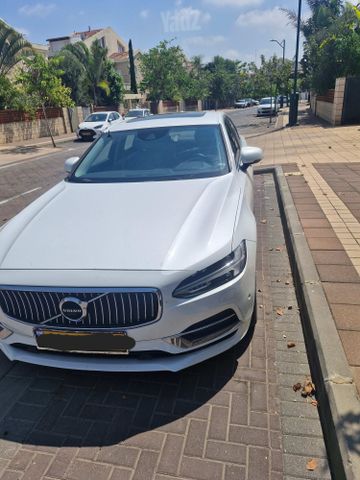 וולוו S90