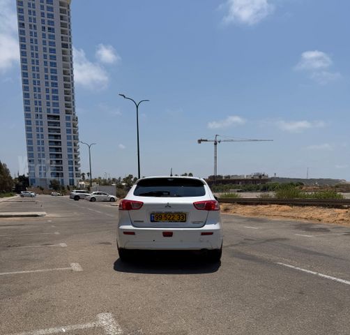 מיצובישי לנסר