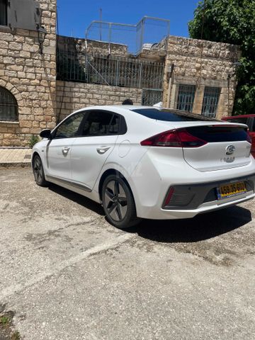 יונדאי איוניק