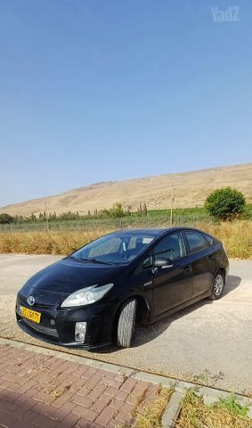 טויוטה פריוס