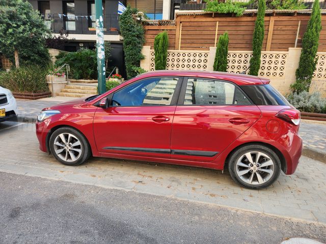 יונדאי i20