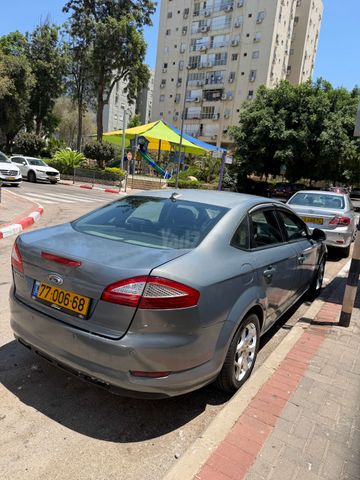 פורד מונדאו
