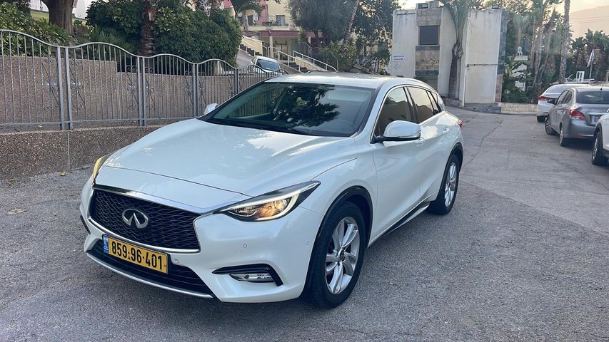 מודעת רכב אינפיניטי Q30