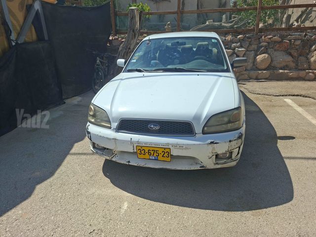 סובארו B4/לגאסי