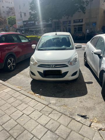 יונדאי i10