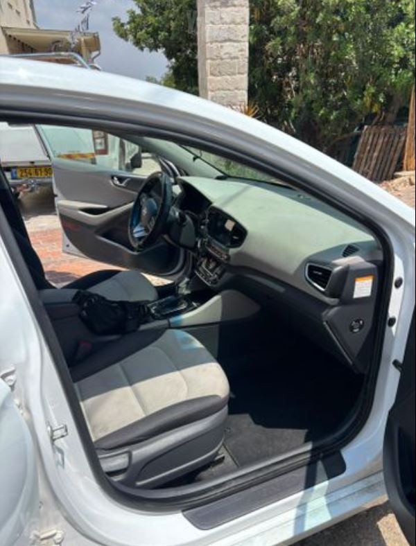 יונדאי איוניק