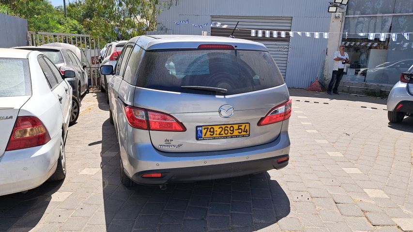 מודעת רכב מאזדה 5