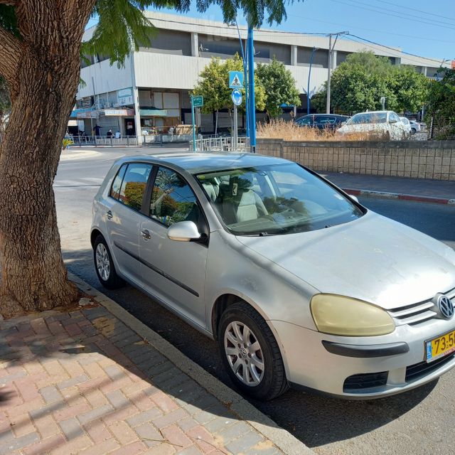 גולף Comfortline אוט׳ בנזין 5 דל 2.0 (150 כ״ס)
