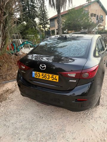 מאזדה 3