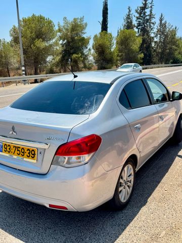 מיצובישי אטראז'