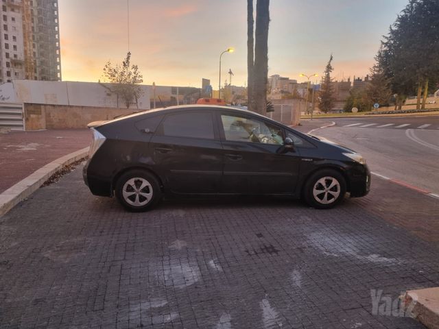 מודעת רכב טויוטה פריוס