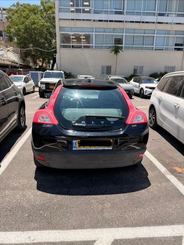 וולוו C30