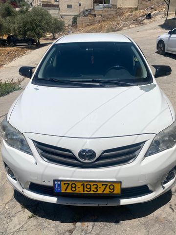 טויוטה קורולה