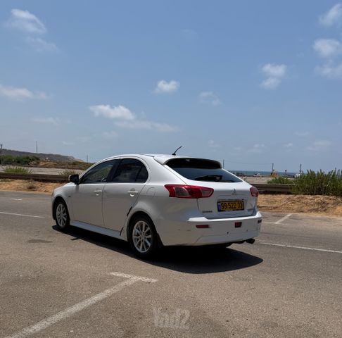 מיצובישי לנסר