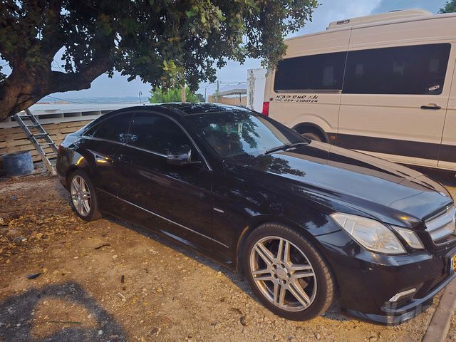 מודעת רכב מרצדס-בנץ E-class