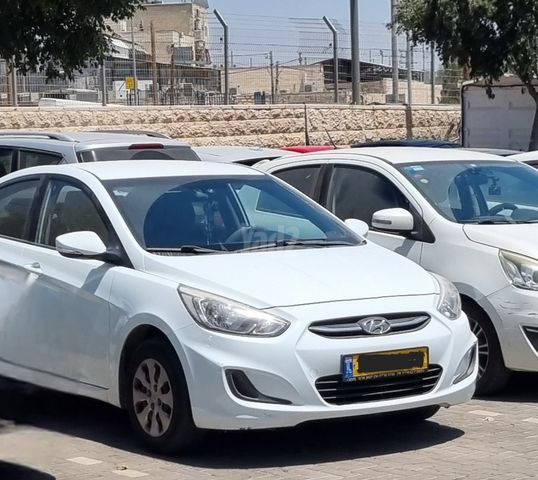 מודעת רכב יונדאי אקסנט i25