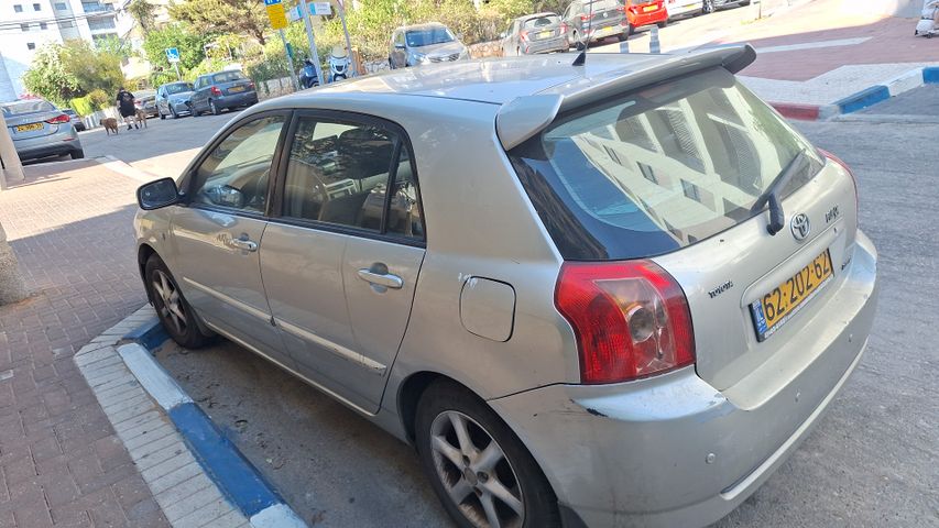 טויוטה קורולה