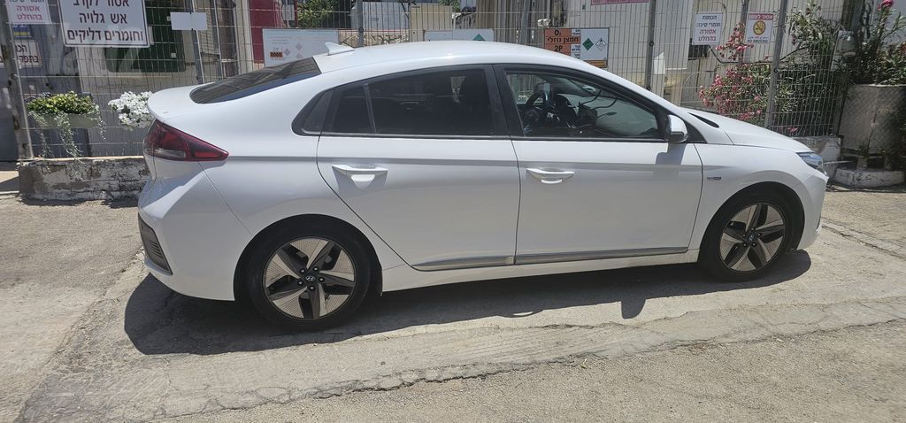 מודעת רכב יונדאי איוניק