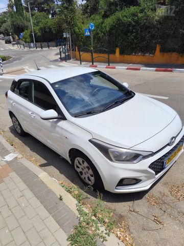 יונדאי i20