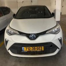 מודעת רכב טויוטה C-HR