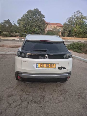 פיג'ו 3008