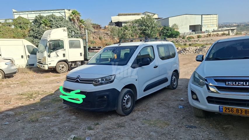 ברלינגו  Live אוט׳ מיניוואן / MPV 5 דל 1.5 (130 כ״ס)