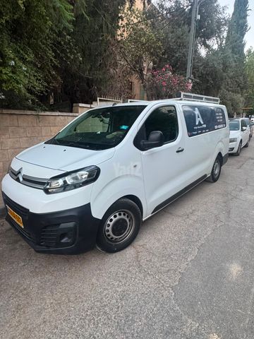 מודעת רכב סיטרואן ג'אמפי