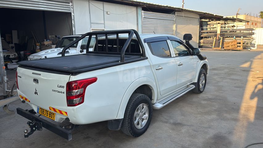 מיצובישי טרייטון / L200