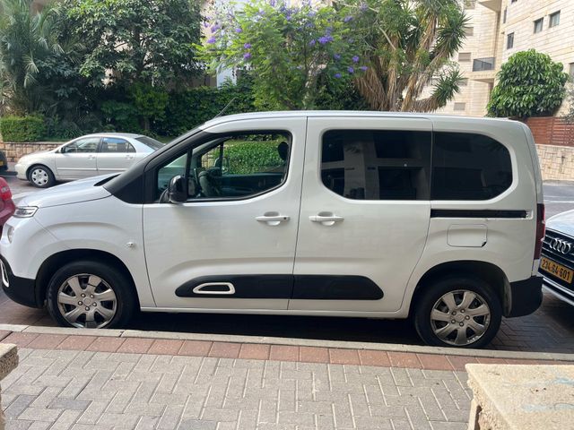 מודעת רכב סיטרואן ברלינגו