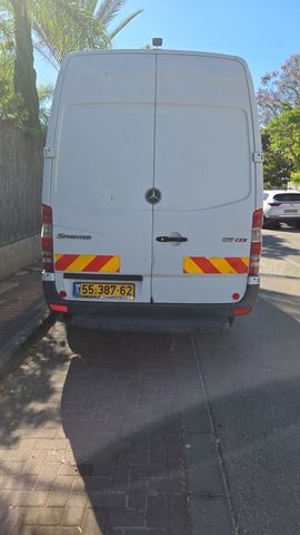 מודעת רכב מרצדס-בנץ ספרינטר