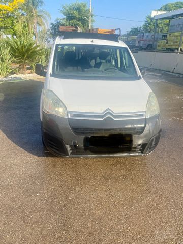 מודעת רכב סיטרואן ברלינגו