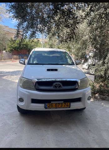 טויוטה היילקס