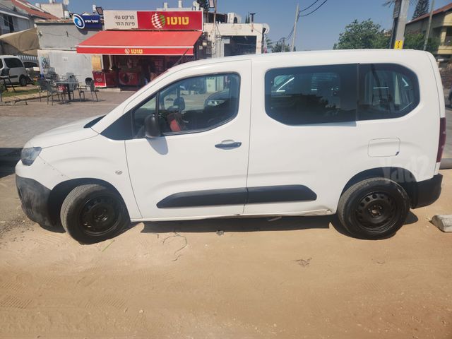 מודעת רכב סיטרואן ברלינגו