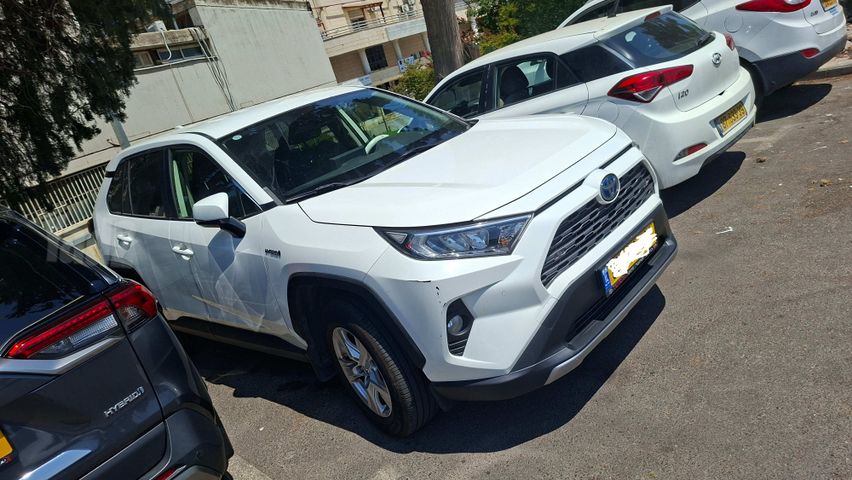 מודעת רכב טויוטה RAV4