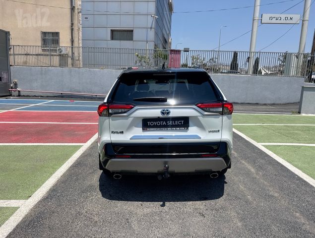 טויוטה RAV4