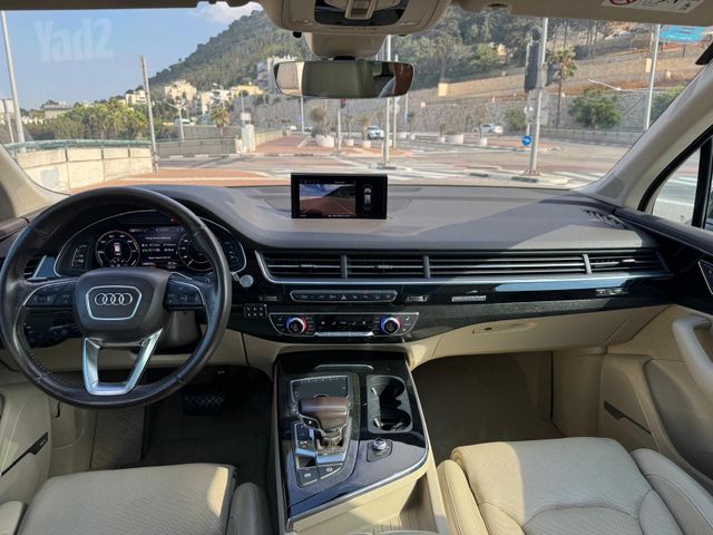 אאודי Q7