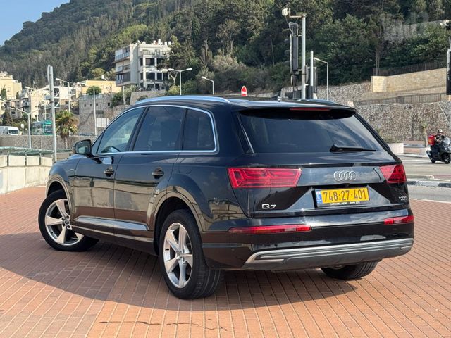 אאודי Q7