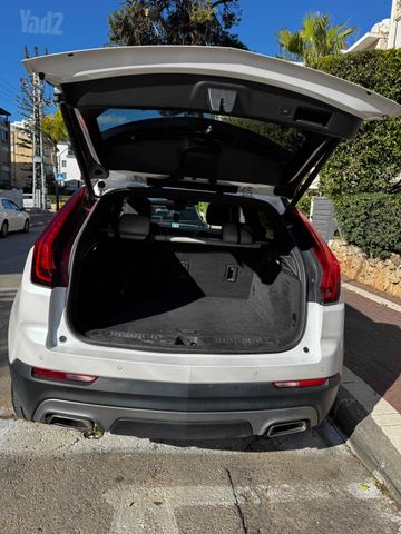 קאדילק XT4