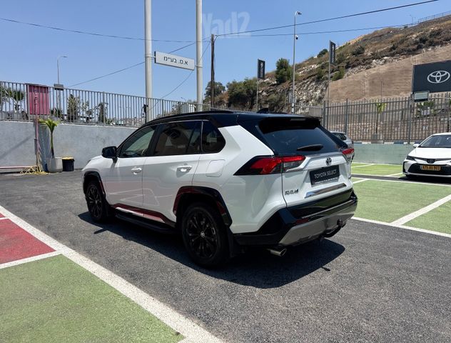 טויוטה RAV4