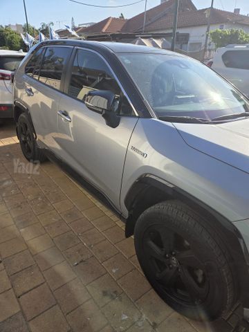 מודעת רכב טויוטה RAV4