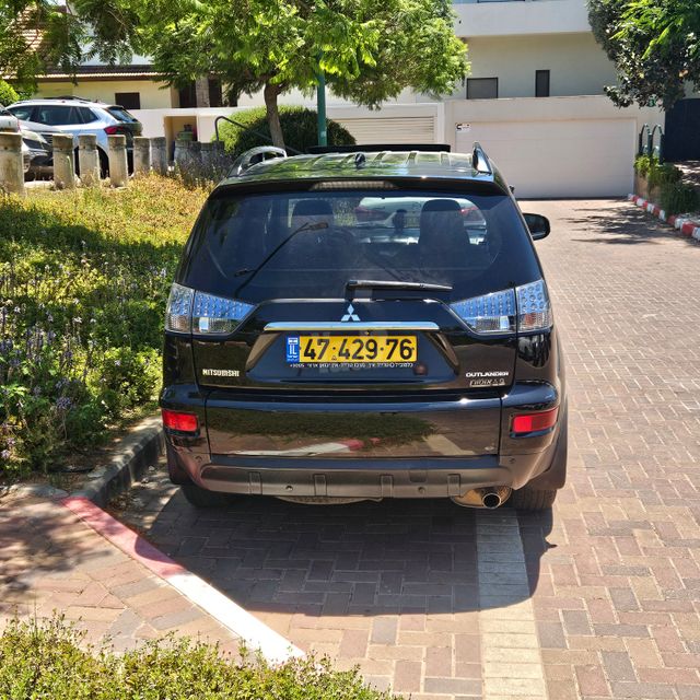 מיצובישי אאוטלנדר